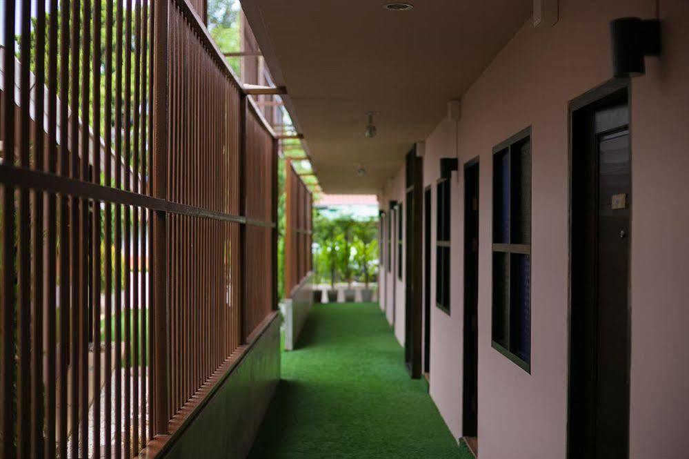 Calla Lily Boutique Residence เชียงใหม่ ภายนอก รูปภาพ